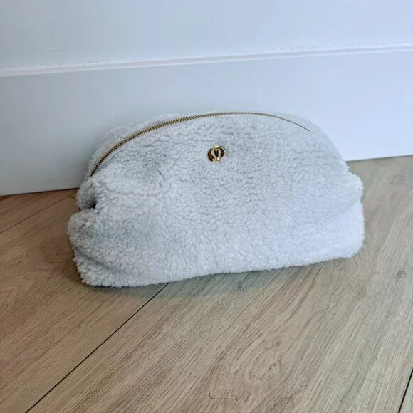 Lululemon Cosmetic Bags - Picture 4 of 9